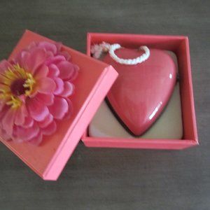 HALLMARK VINTAGE SIGNATURE HEART POCKET LOCKET IN BEAUTIFUL BOX, NIB...